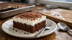 Kakaová buchta na plech s tvarohovo-kokosovým krémem a Margot – vláčná i druhý den