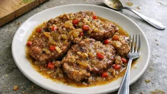 Krkovice na pivu a cibuli: šťavnaté plátky z trouby s výrazným výpekem