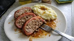 Kapustová sekaná z vepřové plece: šťavnatá, voňavá a krásně drží tvar