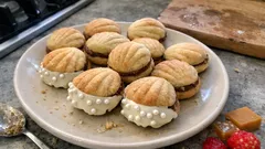 Marcipánové mušličky bez pečení: efektní cukroví do formiček krok za krokem