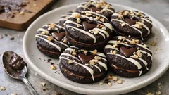 Tmavé linecké s Nutellou a bílou čokoládou – křehké cukroví, co vždy vyjde