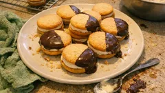 Plněné zázvorky s mandlemi: voňavé vánoční cukroví s jemným krémem