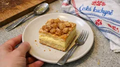 Pudinkový jablečný koláč z listového těsta: křupavý, voňavý a vždy drží tvar